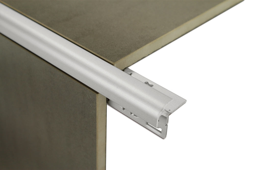 BAT – External Corner 12.5mmx3m Matt Silver – BEC-12-3-MS